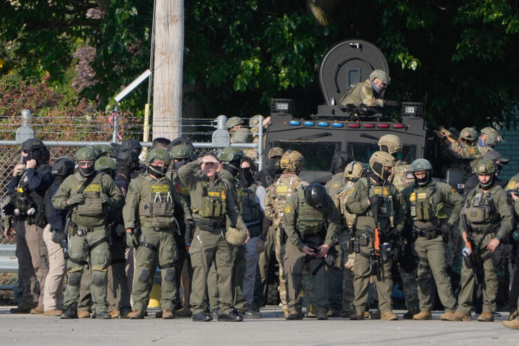 Supreme Court keeps Guard blocked from Chicago area